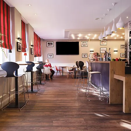 Ibis Gare Matabiau מלון 3*