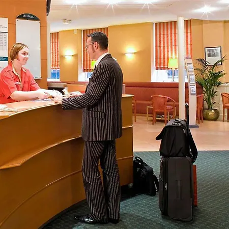 מלון Ibis Gare Matabiau 3*