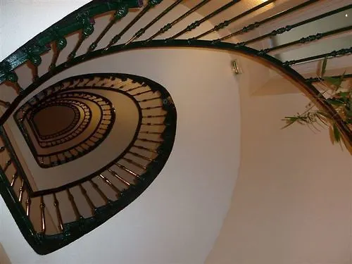 イビス ガール マタビオ ホテル